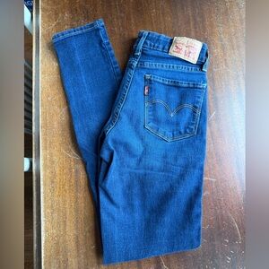 Levi’s 711 skinny size 25